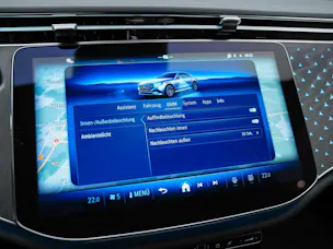 Mercedes-Benz E 220 d AMG Line *21" Felgen*Burmester*360° Kamera*Kühlergrill beleuchtet*