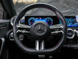 Mercedes-Benz A 180 AMG Line 7G-DCT *Facelift*Werksgarantie*Kamera*Abstandsregler