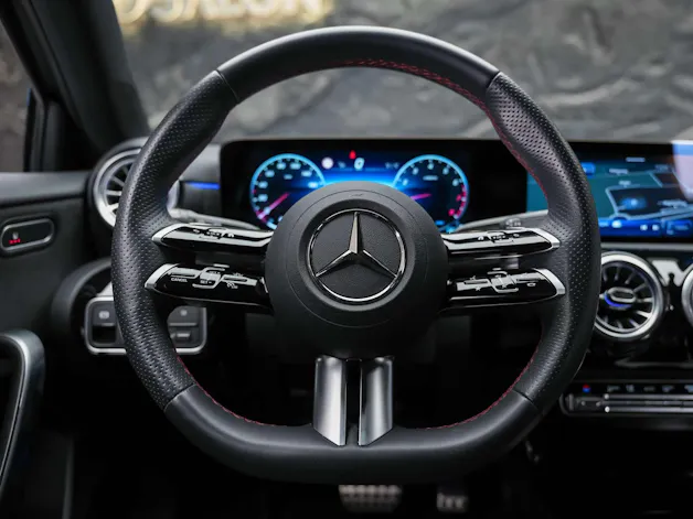 Mercedes-Benz A 180 AMG Line 7G-DCT *Facelift*Werksgarantie*Kamera*Abstandsregler