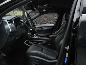 Jaguar F-Pace 2.0 D I4 200 R-Dynamic SE AWD *Abstandsregler*Meridian Soundsystem*Lenkradheizung*