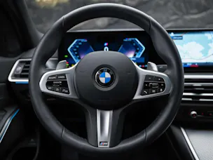 BMW 330i xDrive Steptronic M Sport *Leder*El. Sitze*Head-Up*360° Kamera*