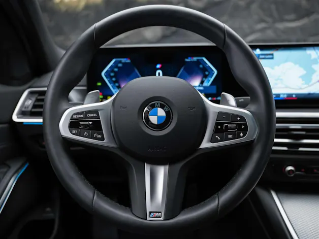 BMW 330i xDrive Steptronic M Sport *Leder*El. Sitze*Head-Up*360° Kamera*