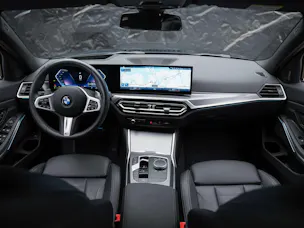 BMW 330i xDrive Steptronic M Sport *Leder*El. Sitze*Head-Up*360° Kamera*