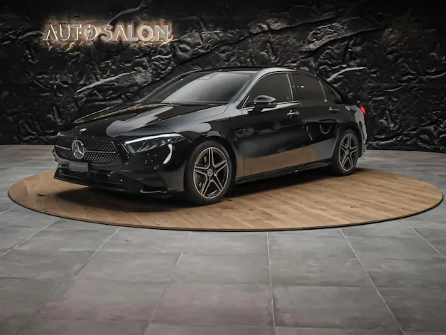 Mercedes-Benz A 200 AMG Line 7G-DCT *Limousine*Facelift*Kamera*