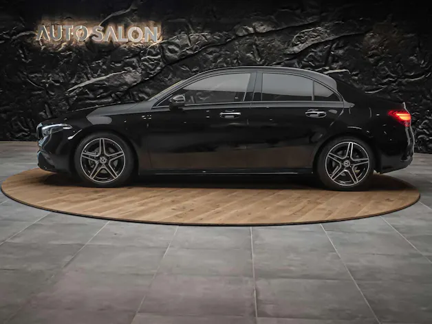 Mercedes-Benz A 200 AMG Line 7G-DCT *Limousine*Facelift*Kamera*