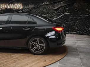 Mercedes-Benz A 200 AMG Line 7G-DCT *Limousine*Facelift*Kamera*