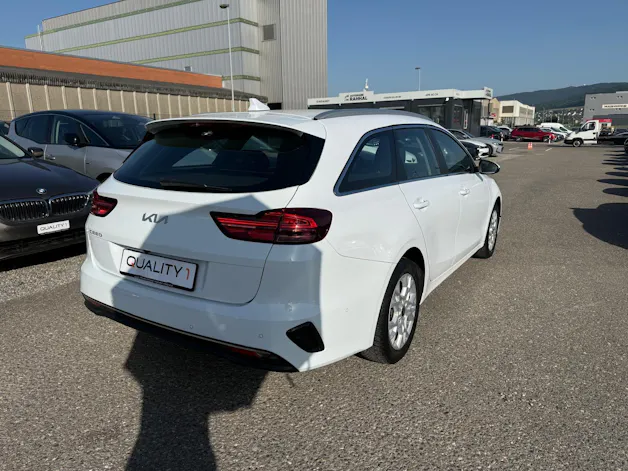 Kia Ceed SW 1.5 T-GDi MHEV Power