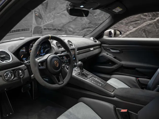 Porsche 718 Cayman GT4 RS PDK *Weissach* CH-Auto*