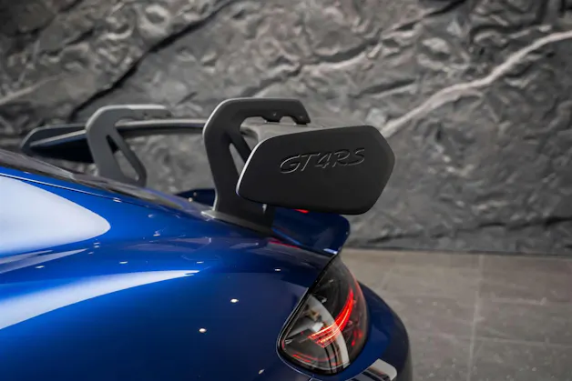 Porsche 718 Cayman GT4 RS PDK *Weissach* CH-Auto*