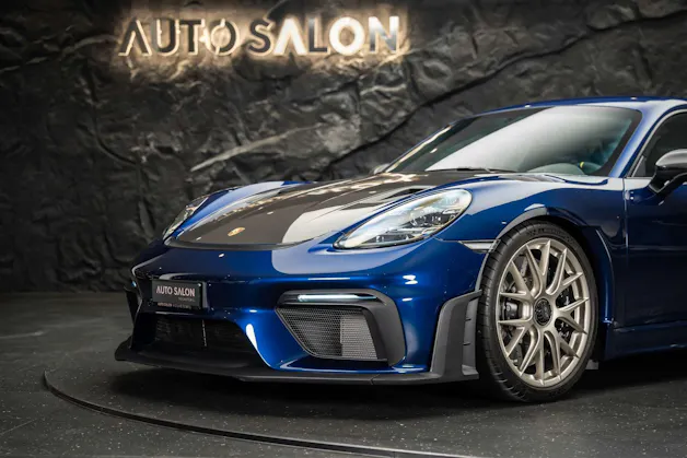 Porsche 718 Cayman GT4 RS PDK *Weissach* CH-Auto*