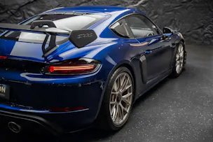 Porsche 718 Cayman GT4 RS PDK *Weissach* CH-Auto*