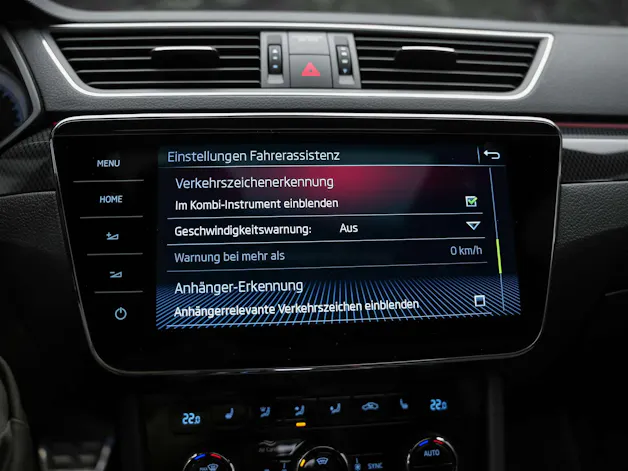 Škoda Superb Combi 2.0 TSI SportLine+ DSG 4x4 *CH-Auto*Panorama*ACC*