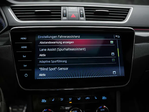 Škoda Superb Combi 2.0 TSI SportLine+ DSG 4x4 *CH-Auto*Panorama*ACC*