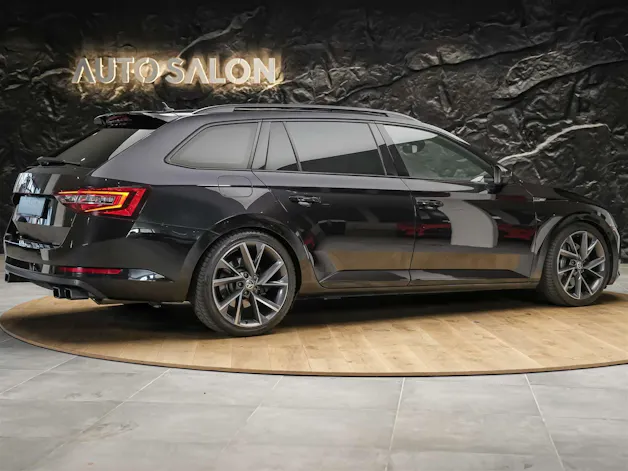Škoda Superb Combi 2.0 TSI SportLine+ DSG 4x4 *CH-Auto*Panorama*ACC*