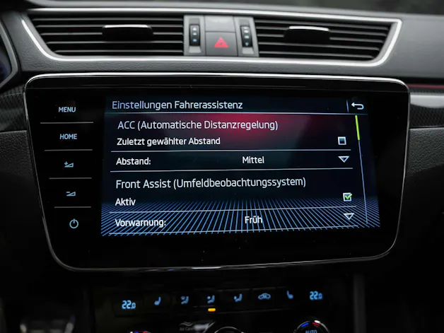 Škoda Superb Combi 2.0 TSI SportLine+ DSG 4x4 *CH-Auto*Panorama*ACC*
