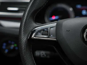 Škoda Superb Combi 2.0 TSI SportLine+ DSG 4x4 *CH-Auto*Panorama*ACC*