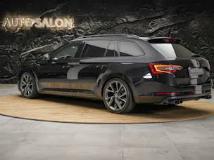 Škoda Superb Combi 2.0 TSI SportLine+ DSG 4x4 *CH-Auto*Panorama*ACC*