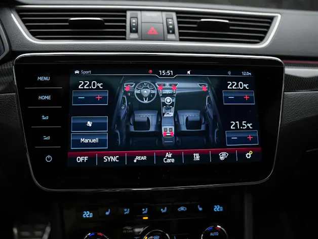 Škoda Superb Combi 2.0 TSI SportLine+ DSG 4x4 *CH-Auto*Panorama*ACC*