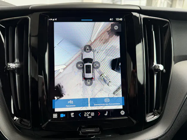 Volvo XC60 B5 Benzin Mild Hybrid AWD Plus Dark Geartronic