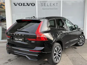 Volvo XC60 B5 Benzin Mild Hybrid AWD Plus Dark Geartronic