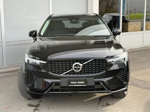Volvo XC60 B5 Benzin Mild Hybrid AWD Plus Dark Geartronic