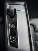 Volvo XC60 B5 Benzin Mild Hybrid AWD Plus Dark Geartronic