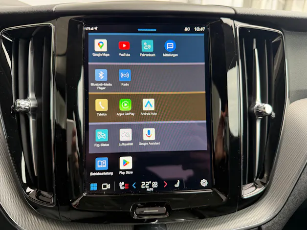Volvo XC60 B5 Benzin Mild Hybrid AWD Plus Dark Geartronic