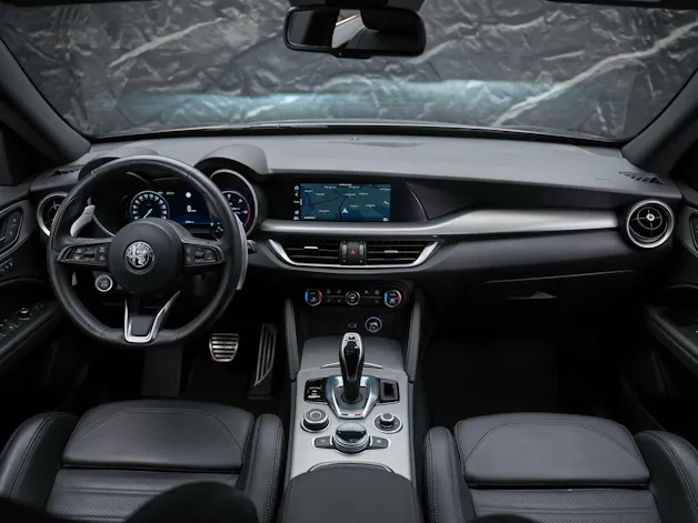 Alfa Romeo Stelvio 2.2 D Q4 210 Veloce *Abstandsregler*El. Sitze mit Memory*Sitzheizung*