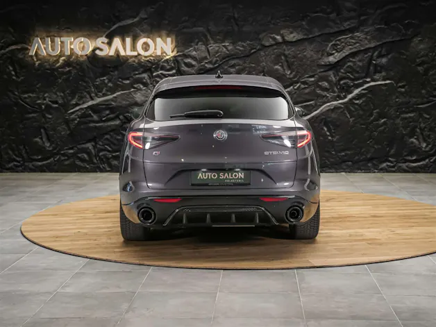 Alfa Romeo Stelvio 2.2 D Q4 210 Veloce *Abstandsregler*El. Sitze mit Memory*Sitzheizung*