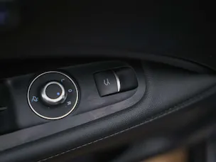 Alfa Romeo Stelvio 2.2 D Q4 210 Veloce *Abstandsregler*El. Sitze mit Memory*Sitzheizung*
