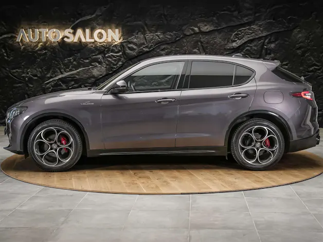 Alfa Romeo Stelvio 2.2 D Q4 210 Veloce *Abstandsregler*El. Sitze mit Memory*Sitzheizung*