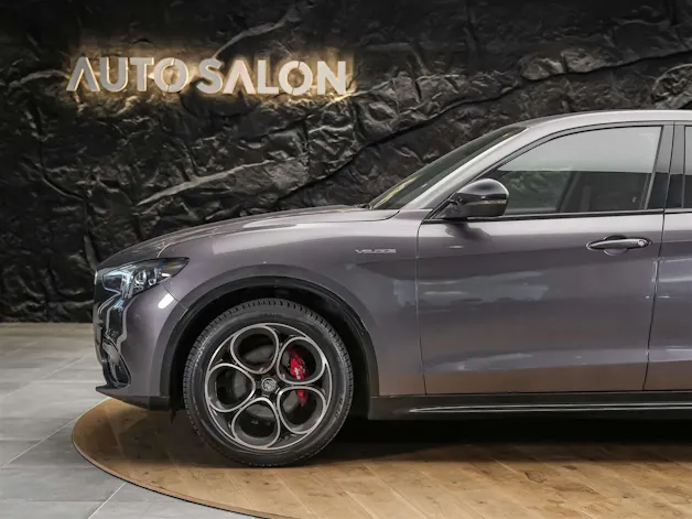 Alfa Romeo Stelvio 2.2 D Q4 210 Veloce *Abstandsregler*El. Sitze mit Memory*Sitzheizung*