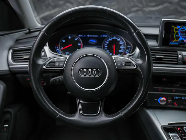 Audi A6 Avant 2.0 TDI S-tronic *Leder Milano*4 Zonen Klimaautomatik*MMI Navigationssystem*