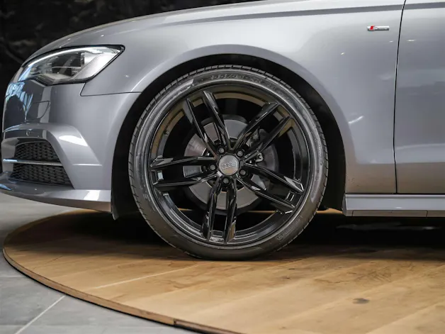 Audi A6 Avant 2.0 TDI S-tronic *Leder Milano*4 Zonen Klimaautomatik*MMI Navigationssystem*