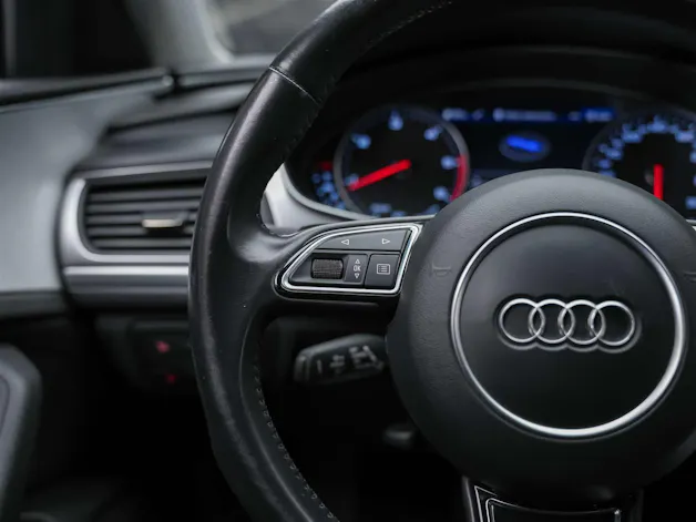 Audi A6 Avant 2.0 TDI S-tronic *Leder Milano*4 Zonen Klimaautomatik*MMI Navigationssystem*