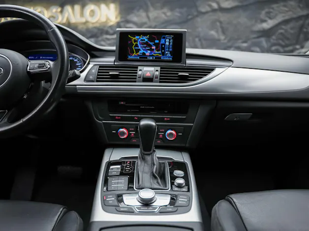 Audi A6 Avant 2.0 TDI S-tronic *Leder Milano*4 Zonen Klimaautomatik*MMI Navigationssystem*