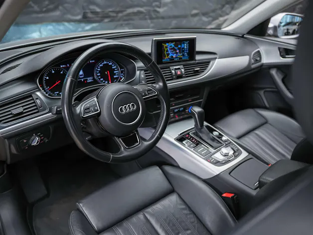Audi A6 Avant 2.0 TDI S-tronic *Leder Milano*4 Zonen Klimaautomatik*MMI Navigationssystem*