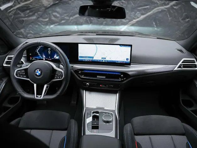 BMW 330i Touring xDrive Steptronic M Sport *Werksgarantie*Abstandsregler*Rückfahrkamera*