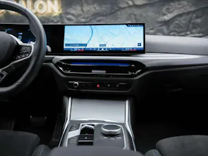 BMW 330i Touring xDrive Steptronic M Sport *Werksgarantie*Abstandsregler*Rückfahrkamera*