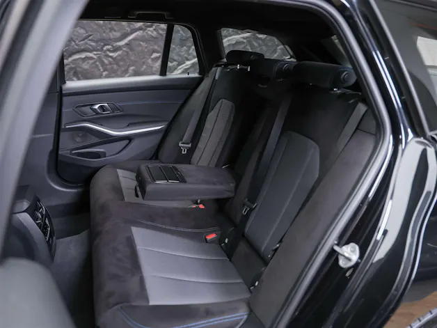 BMW 330i Touring xDrive Steptronic M Sport *Werksgarantie*Abstandsregler*Rückfahrkamera*