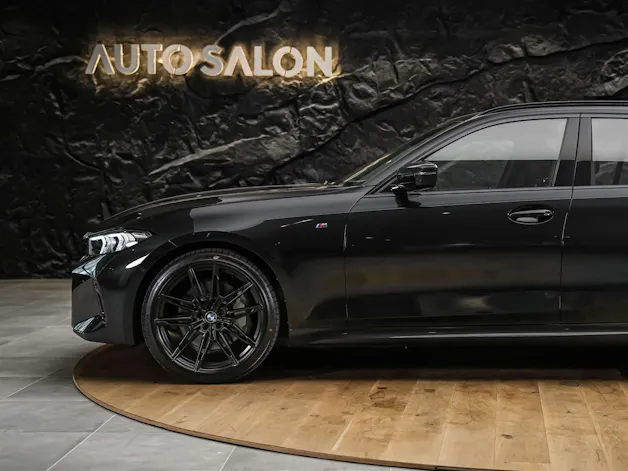BMW 330i Touring xDrive Steptronic M Sport *Werksgarantie*Abstandsregler*Rückfahrkamera*