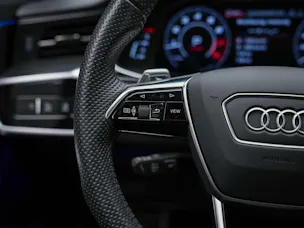 Audi RS6 Avant 4.0 TFSI V8 quattro *CH-Auto*Panorama*Sitzlüftung*Head-Up*