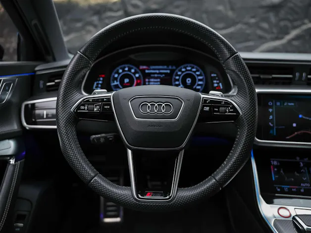 Audi RS6 Avant 4.0 TFSI V8 quattro *CH-Auto*Panorama*Sitzlüftung*Head-Up*