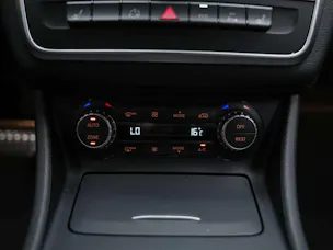 Mercedes-Benz CLA 250 Sport 7G-DCT 4Matic *CH Auto*Sitzheizung*Rückfahrkamera*