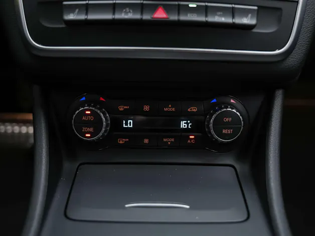 Mercedes-Benz CLA 250 Sport 7G-DCT 4Matic *CH Auto*Sitzheizung*Rückfahrkamera*