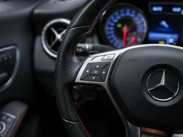 Mercedes-Benz CLA 250 Sport 7G-DCT 4Matic *CH Auto*Sitzheizung*Rückfahrkamera*