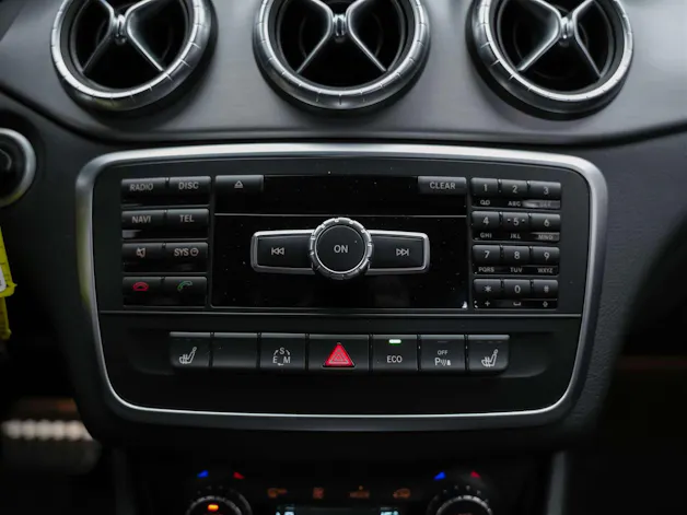 Mercedes-Benz CLA 250 Sport 7G-DCT 4Matic *CH Auto*Sitzheizung*Rückfahrkamera*