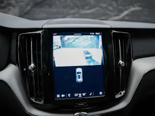Volvo XC60 B4 Diesel Mild Hybrid AWD Ultimate Dark Geartronic *Panorama*Head-Up*Standheizung*