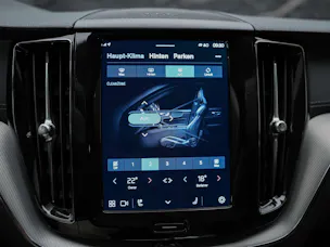 Volvo XC60 B4 Diesel Mild Hybrid AWD Ultimate Dark Geartronic *Panorama*Head-Up*Standheizung*