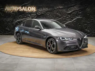 Alfa Romeo Giulia 2.0 Veloce Q4 AT8 *Facelift*Abstandsregler*El. Sitze mit Memory*Sitzheizung*